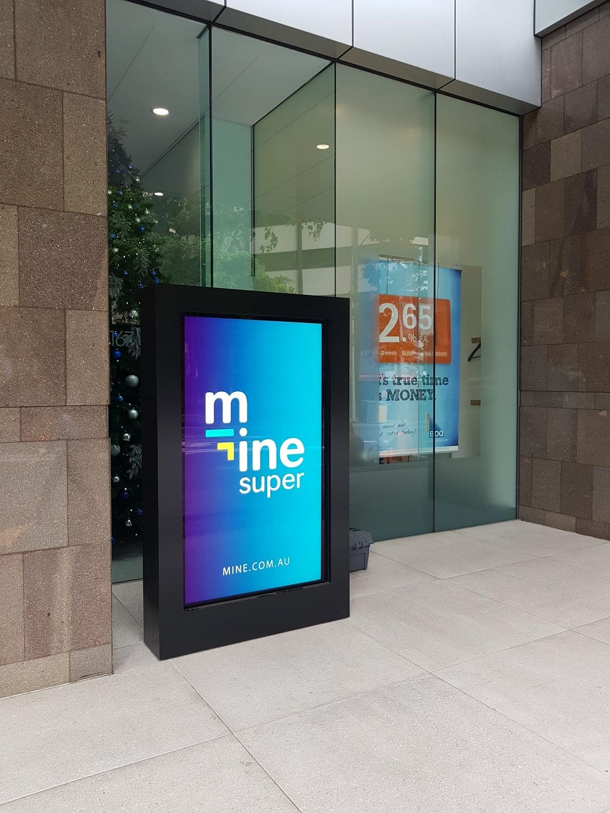 Digital Signage LCD Display For Business Foyers MetroSpec