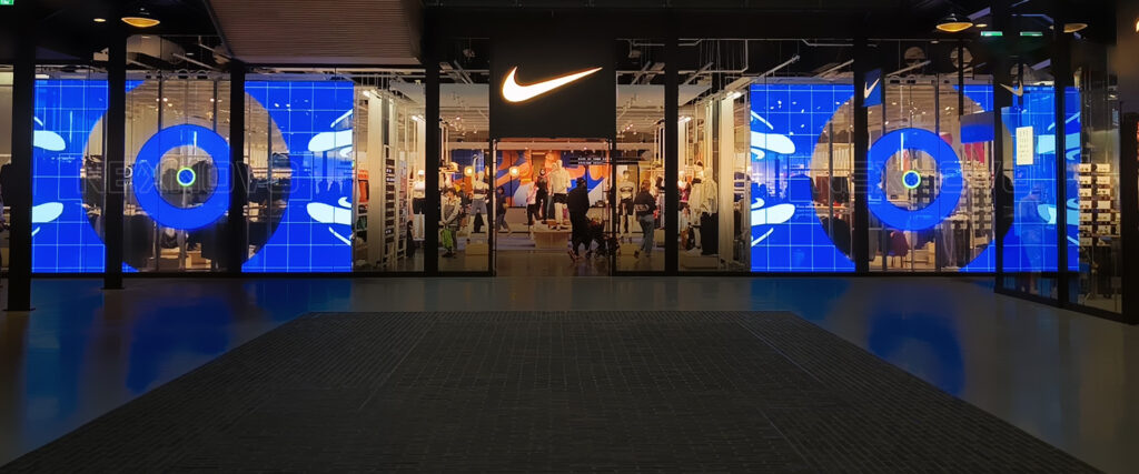 10 Benefits of Using Digital Signage for Your Business in 2025